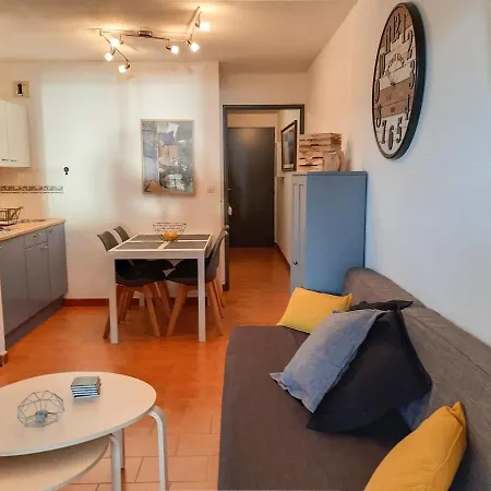 Le Jardin Des Pins Apartment *